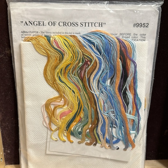 Design Works Cross Stitch Kit - Picture 4 of 4